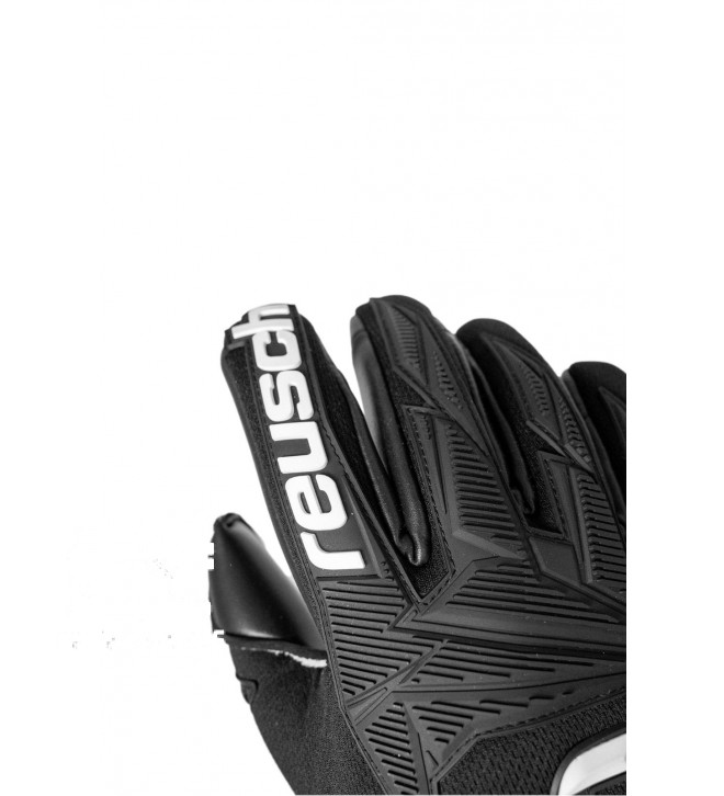 GOALKEEPER GLOVES